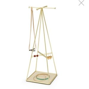 Umbra jewelry stand